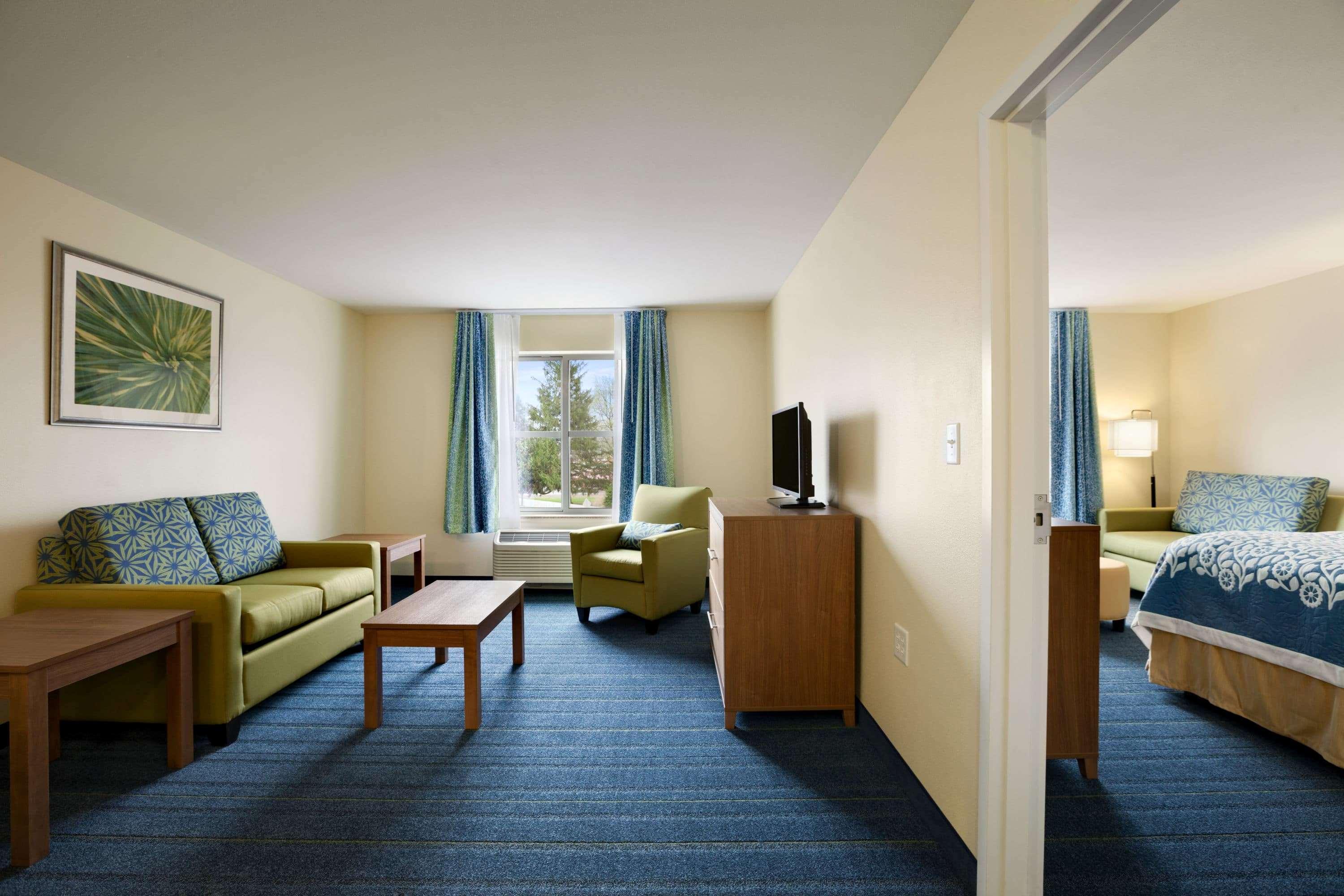 Days Inn & Suites By Wyndham Altoona Eksteriør bilde